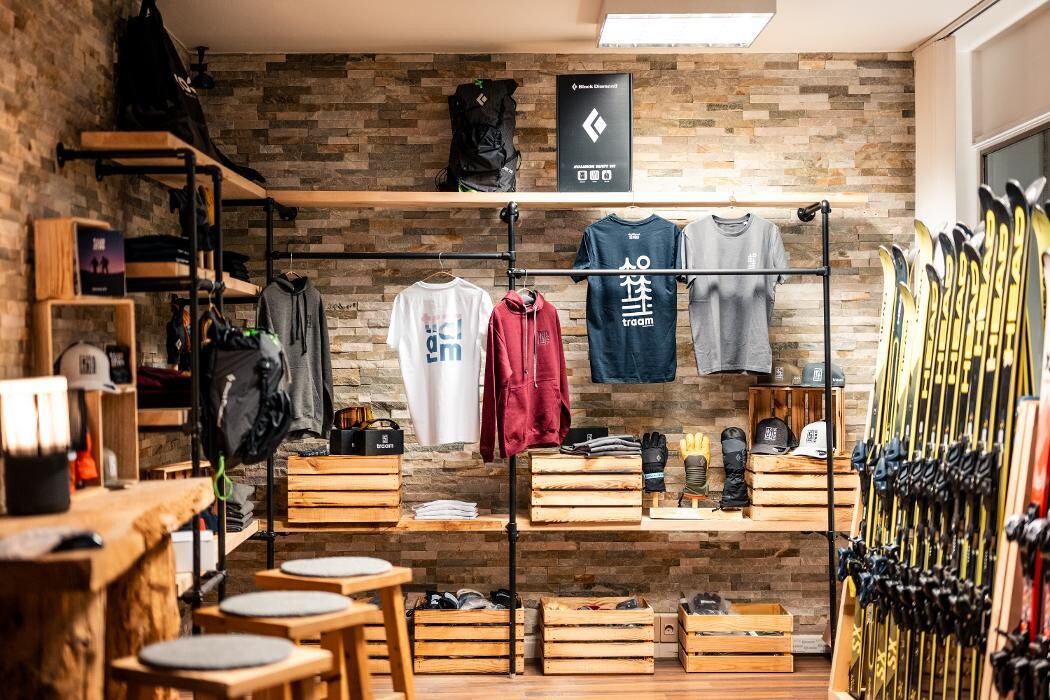 Images Ski Rental | Ski Verleih | Noleggio Sci - "ROC Rental & Shop" at Kronplatz