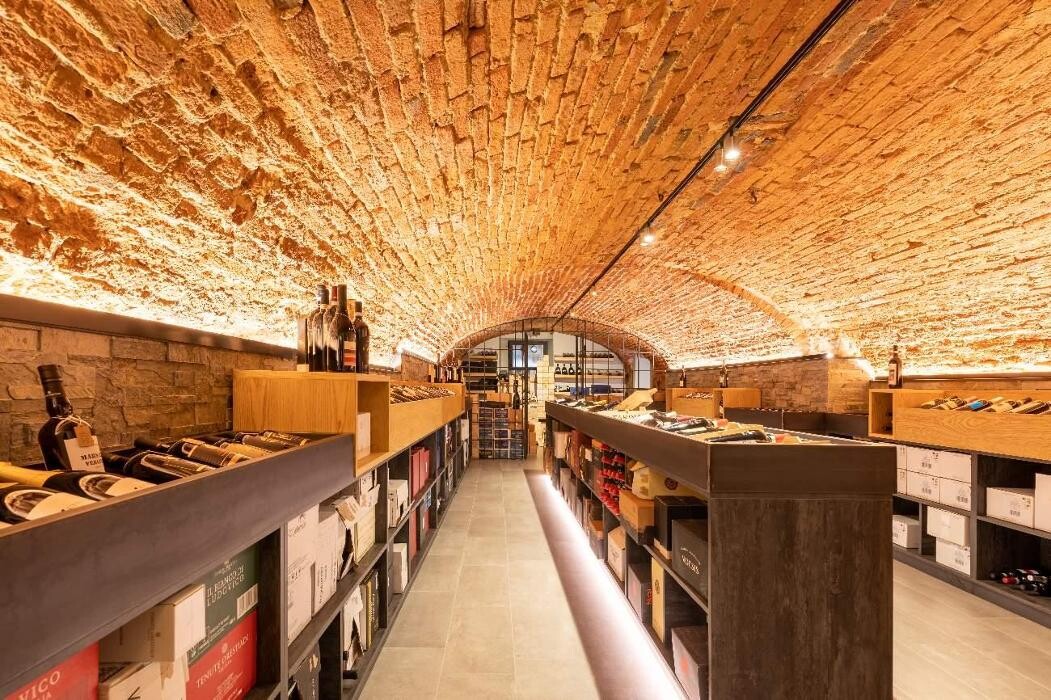 Images Enoteca Vinai del Borgo