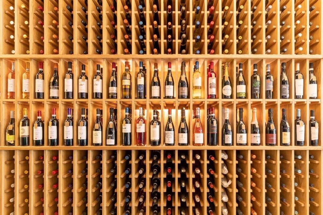 Images Enoteca Vinai del Borgo