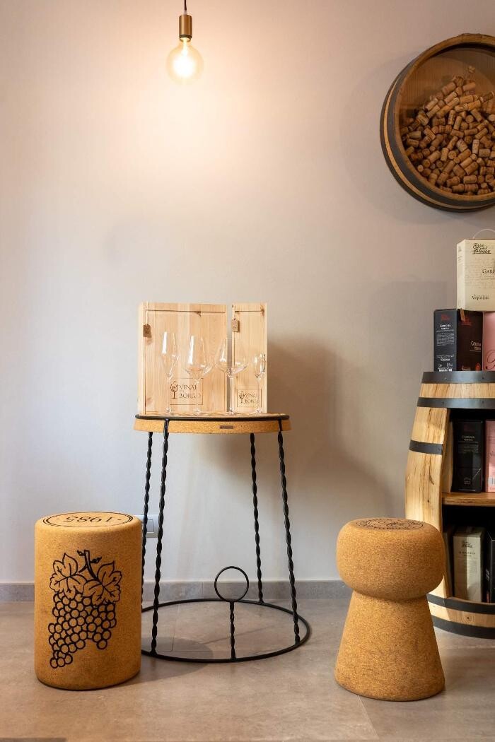 Images Enoteca Vinai del Borgo