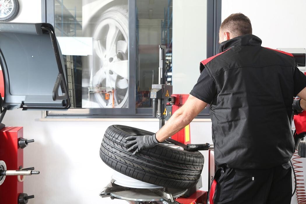 Images Mediasat Srl - Centro First Stop