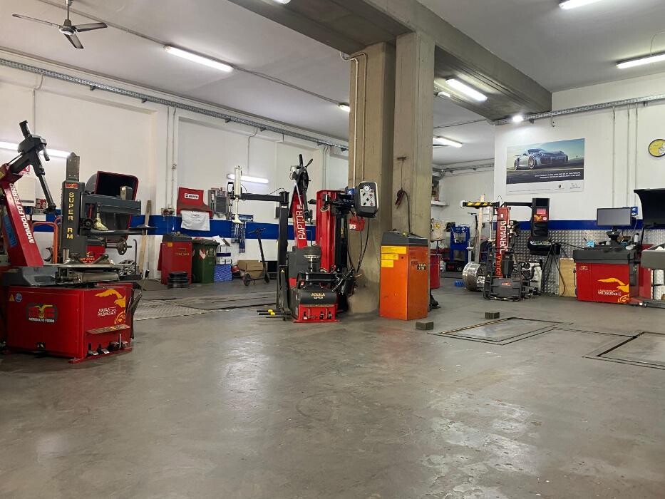 Images Mediasat Srl - Centro First Stop