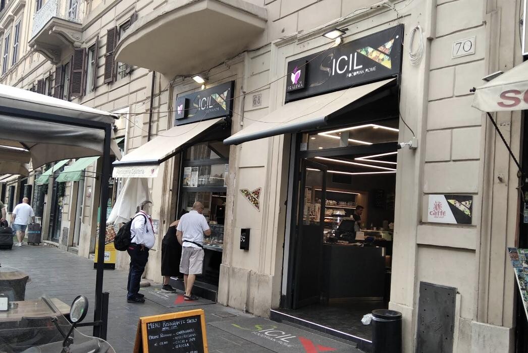 Images Luggage Storage Termini Rome - Radical Storage