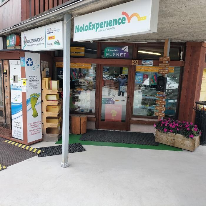 Images Luggage Storage Cortina Bus Station - Radical Storage