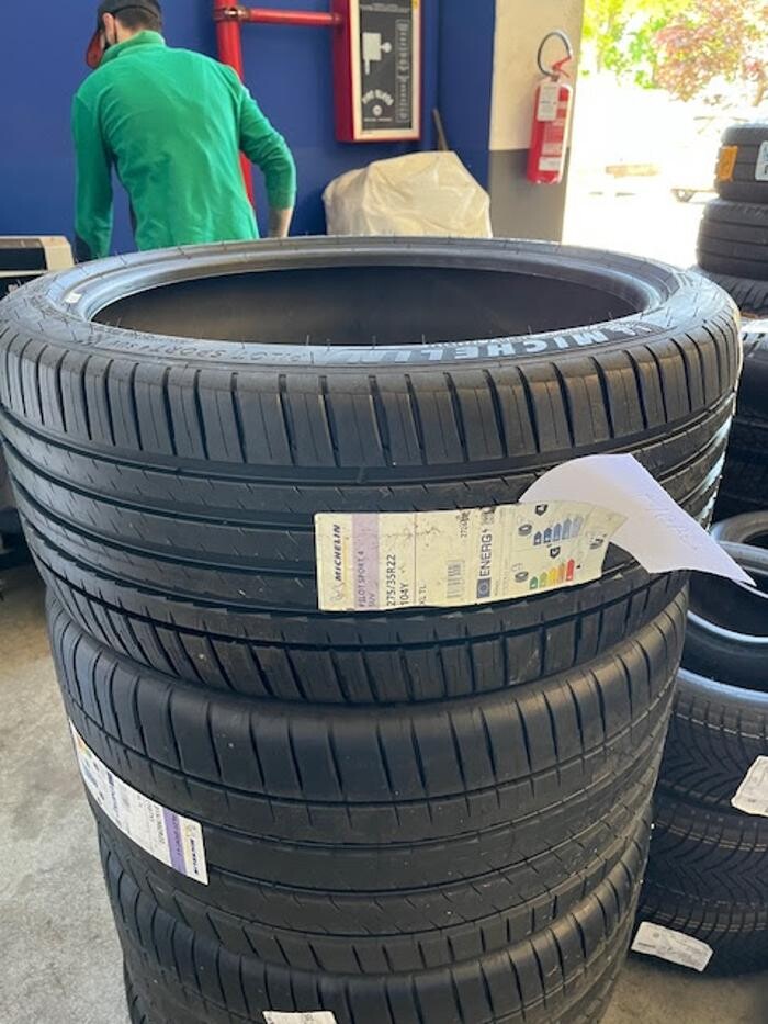 Images Z.E. Pneumatici Srl - Mastro Michelin