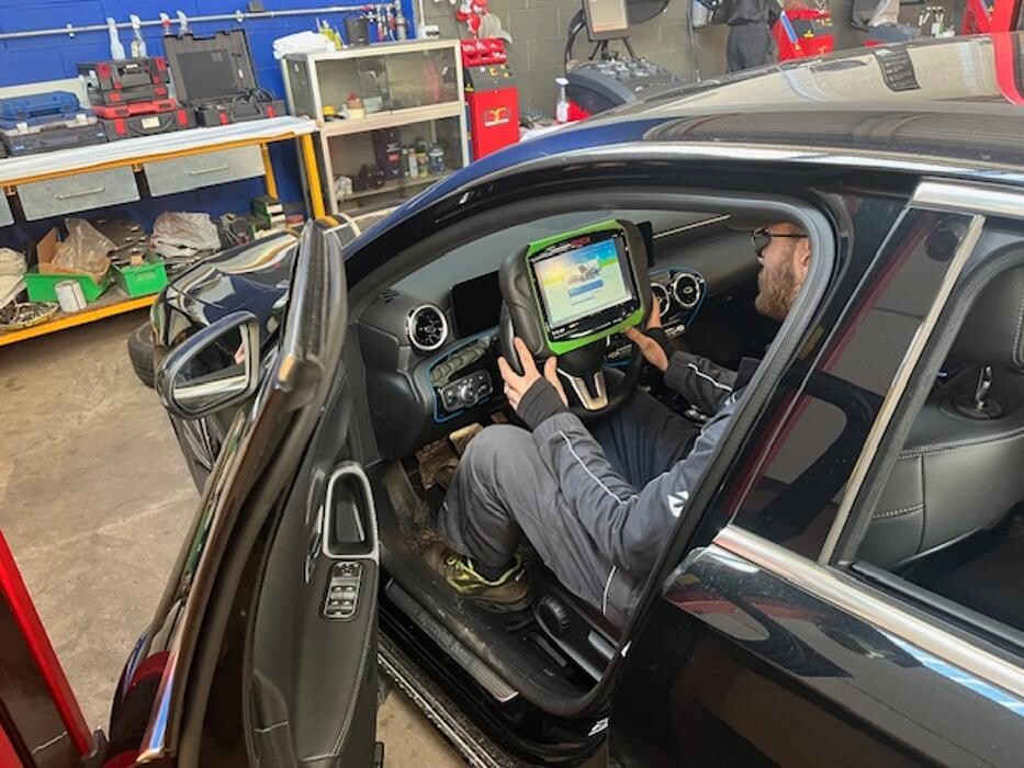 Images Z.E. Pneumatici Srl - Mastro Michelin