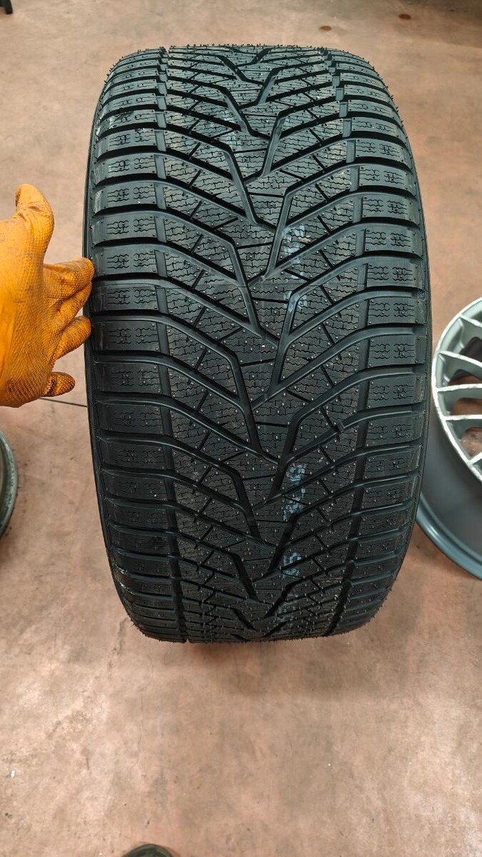 Images Euromaster C.S.P. Pneumatici