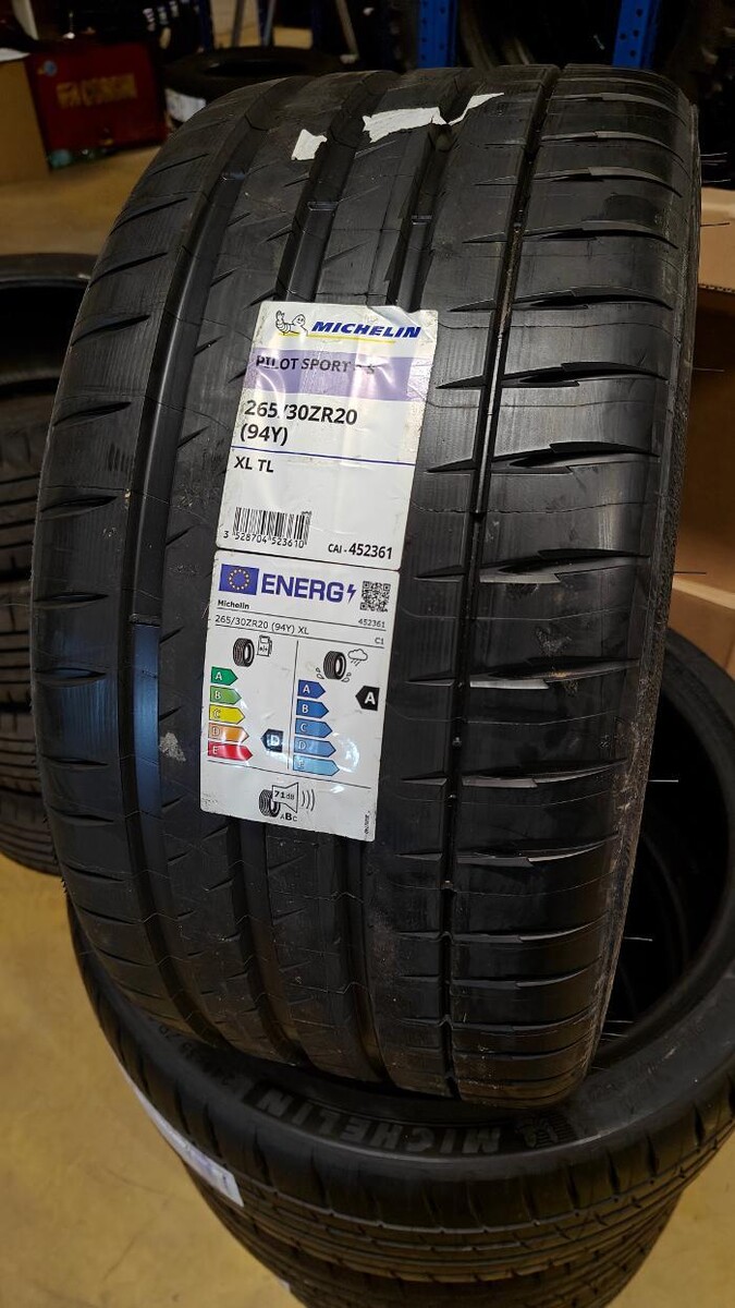 Images Euromaster C.S.P. Pneumatici