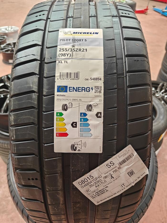 Images Euromaster C.S.P. Pneumatici