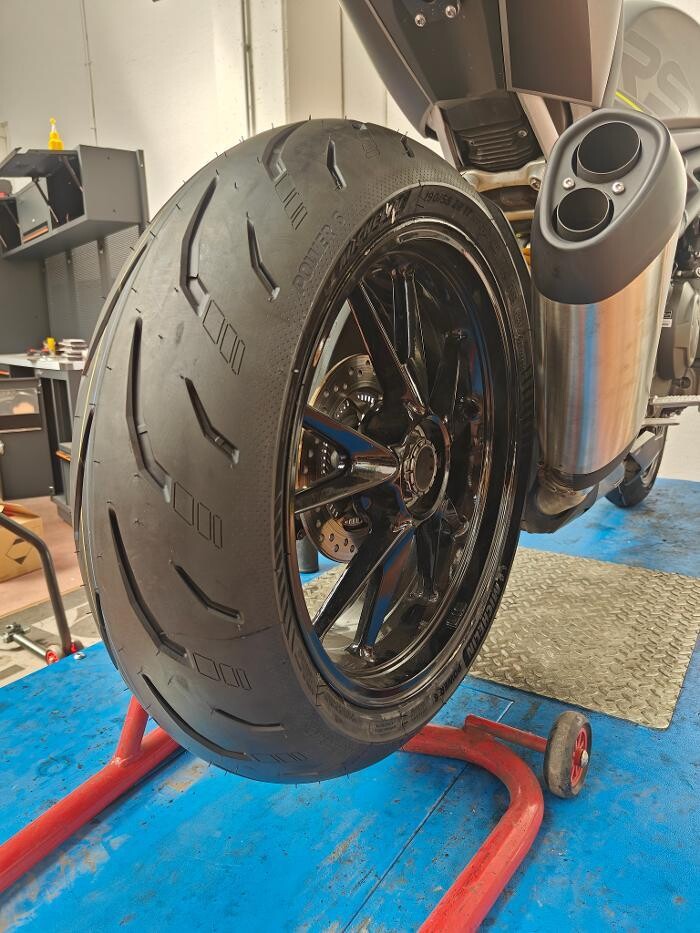 Images Euromaster C.S.P. Pneumatici