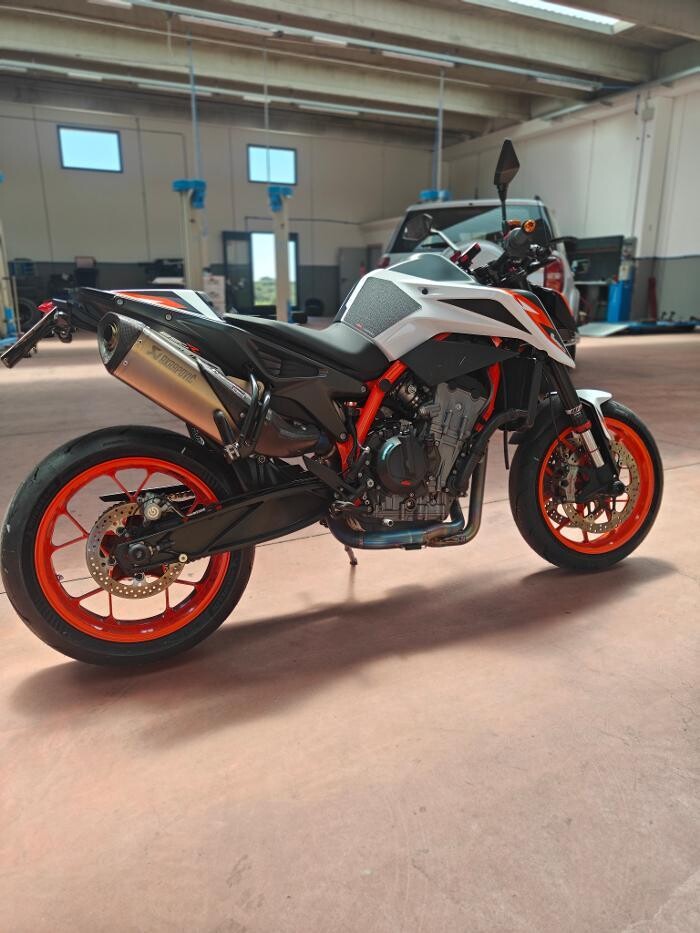 Images Euromaster C.S.P. Pneumatici