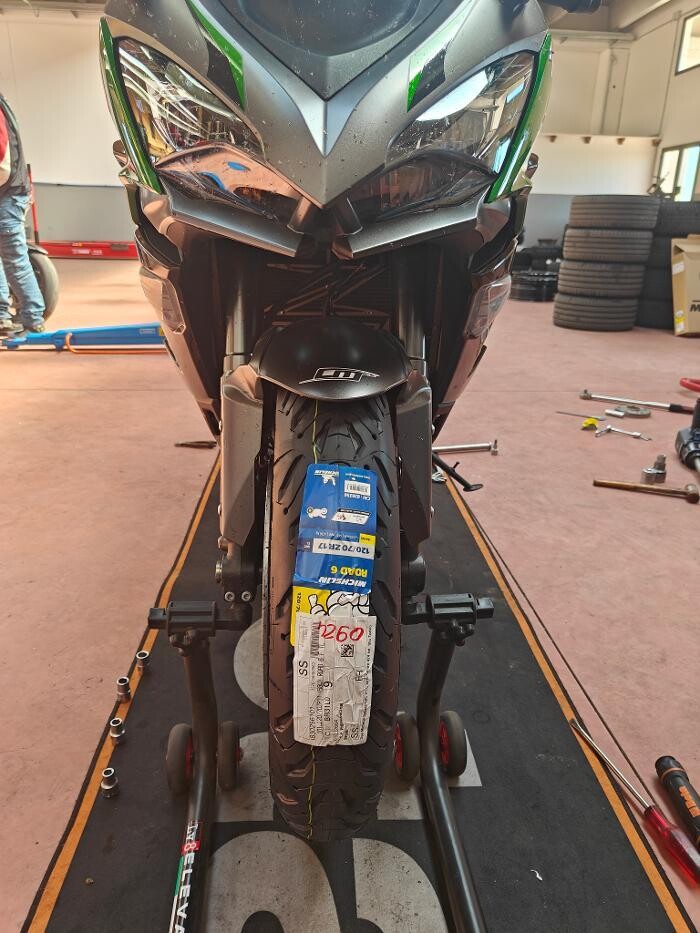 Images Euromaster C.S.P. Pneumatici