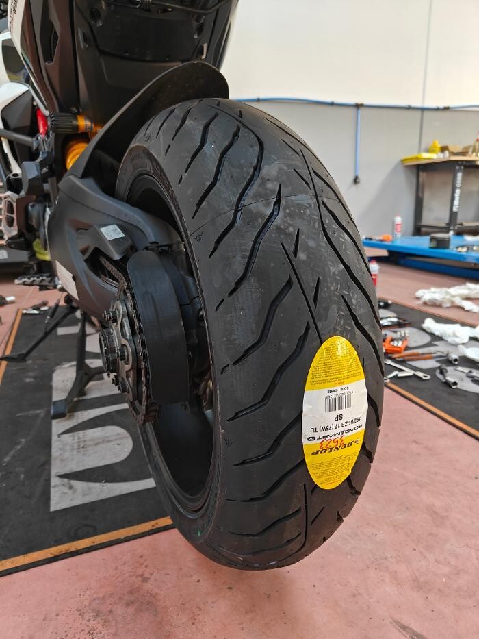 Images Euromaster C.S.P. Pneumatici