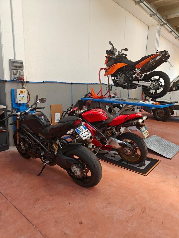 Images Euromaster C.S.P. Pneumatici