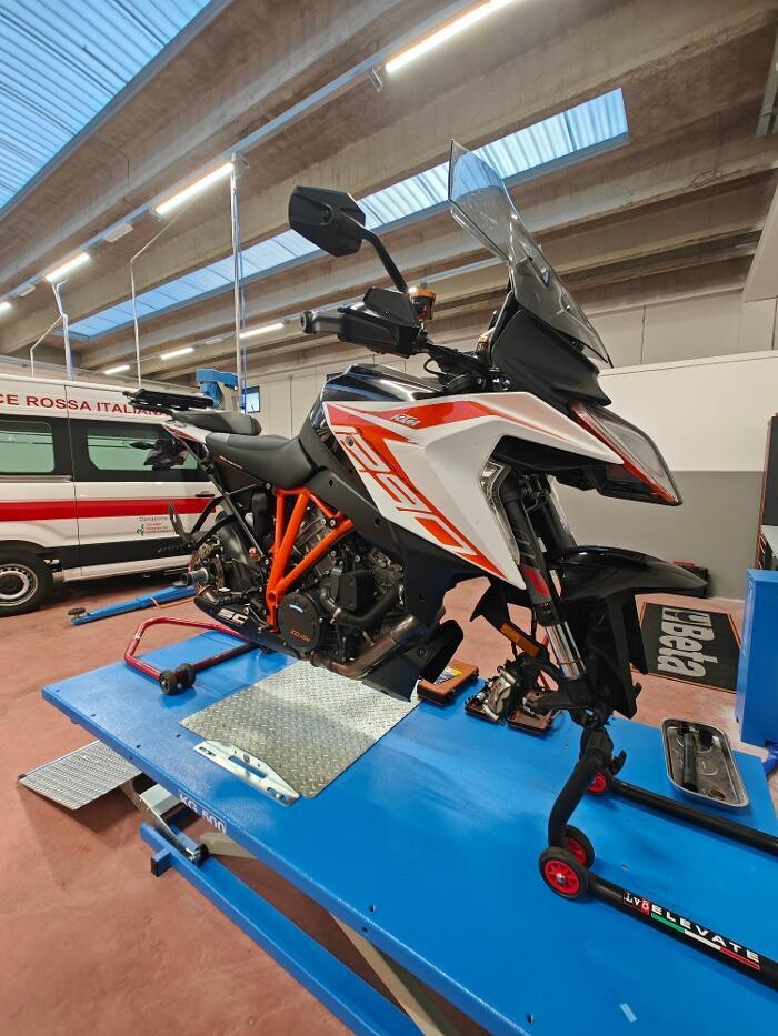 Images Euromaster C.S.P. Pneumatici