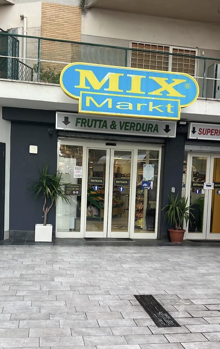 Images Radical Storage - Luggage Storage Tiburtina Train Station