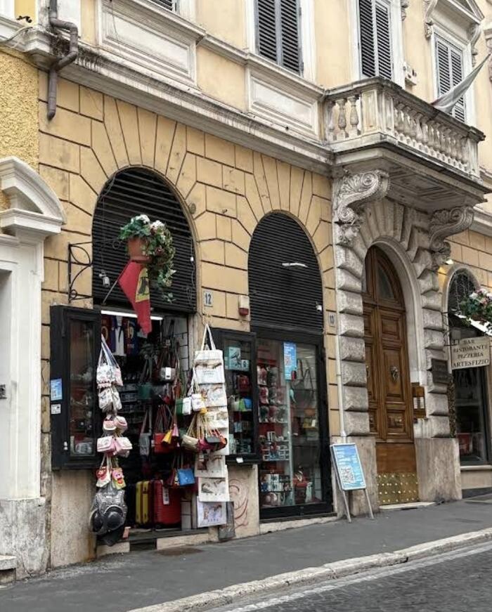 Images Radical Storage - Luggage Storage Piazza Barberini