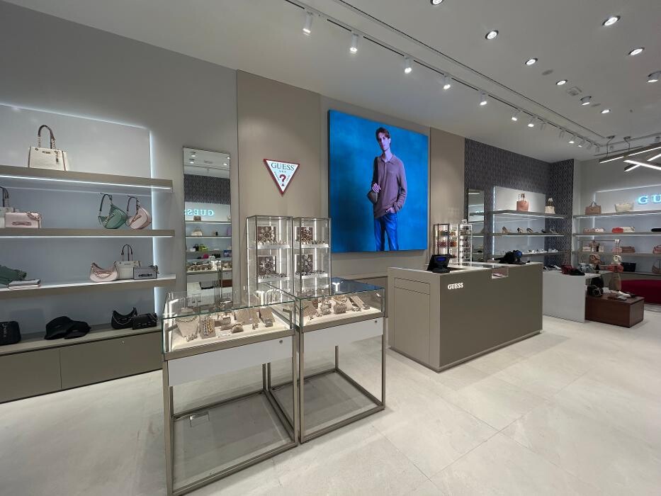 Images GUESS ACCESSORIES