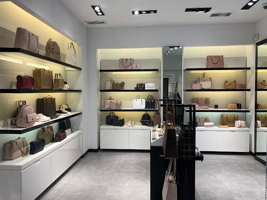 Images GUESS ACCESSORIES