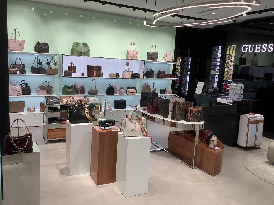 Images GUESS ACCESSORIES