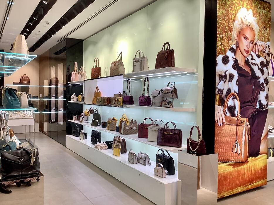 Images GUESS ACCESSORIES