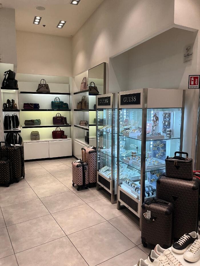 Images GUESS ACCESSORIES