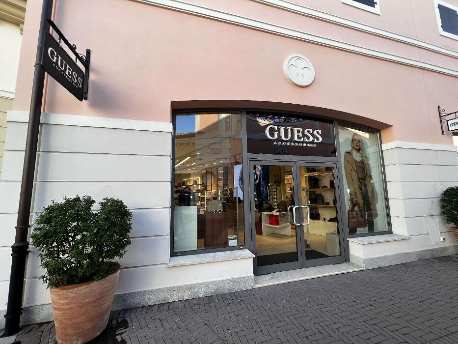 Images GUESS ACCESSORIES