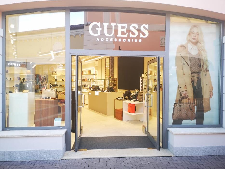 Images GUESS ACCESSORIES