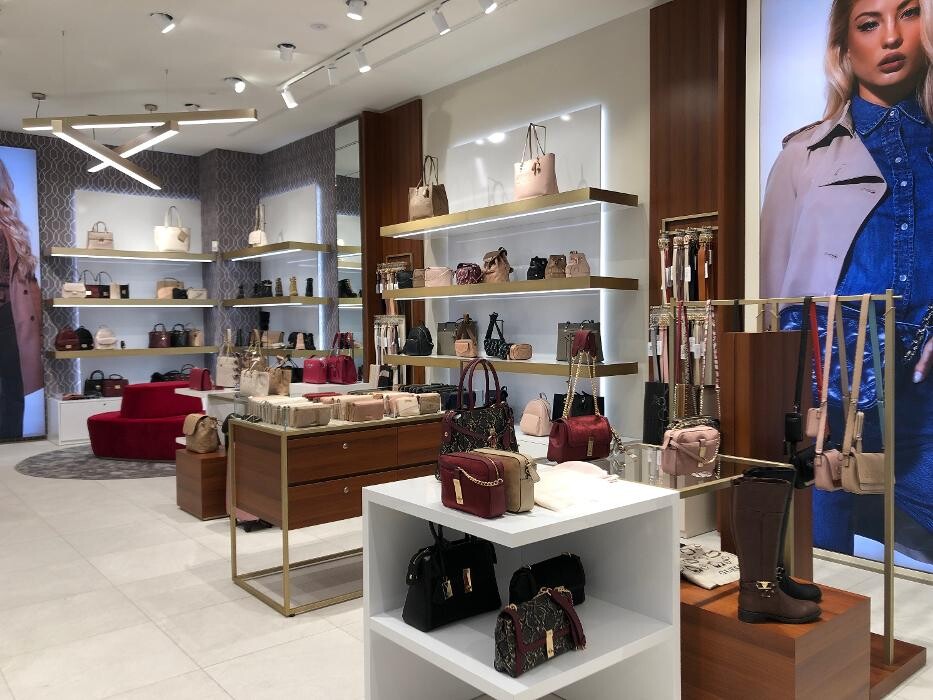 Images GUESS ACCESSORIES