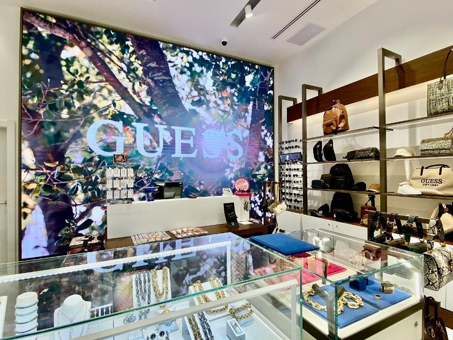 Images GUESS ACCESSORIES