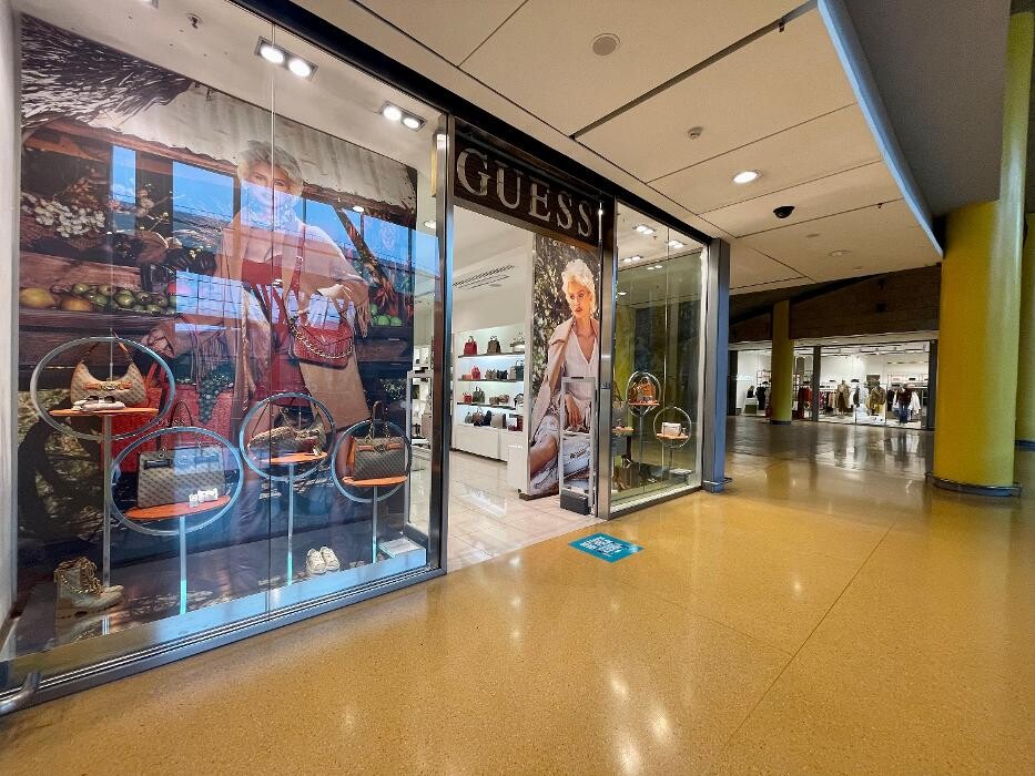 Images GUESS ACCESSORIES