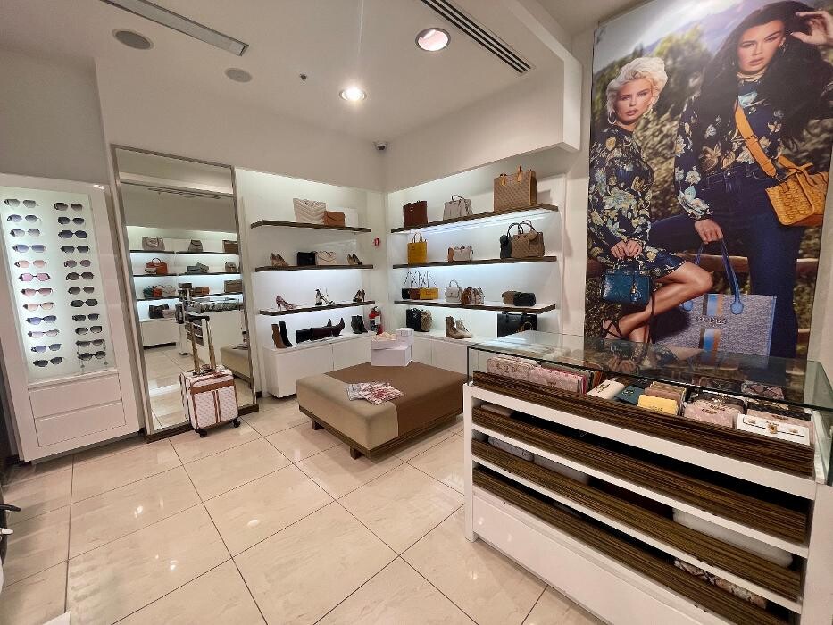 Images GUESS ACCESSORIES