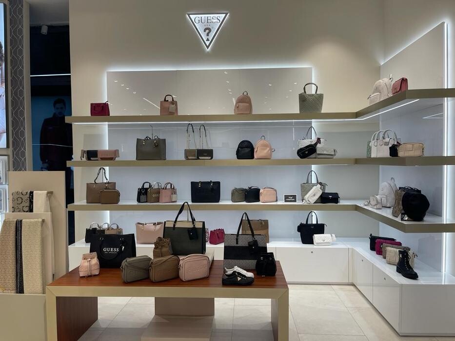 Images GUESS ACCESSORIES