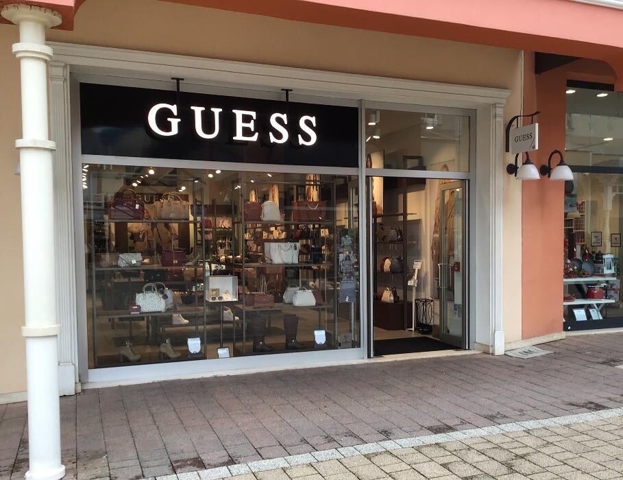 Images GUESS ACCESSORIES
