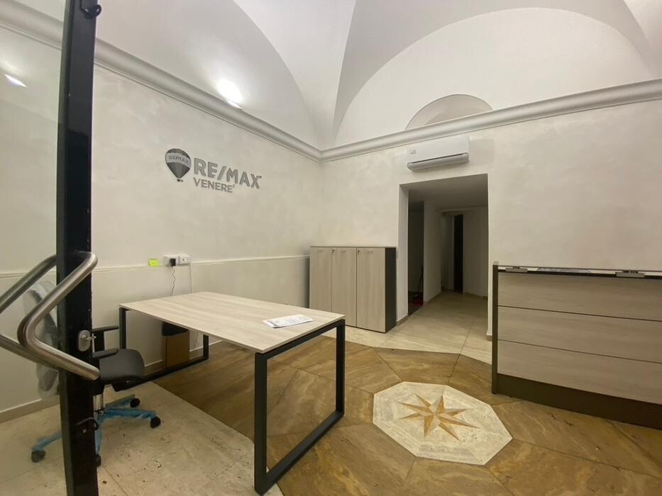 Images RE/MAX Venere 2