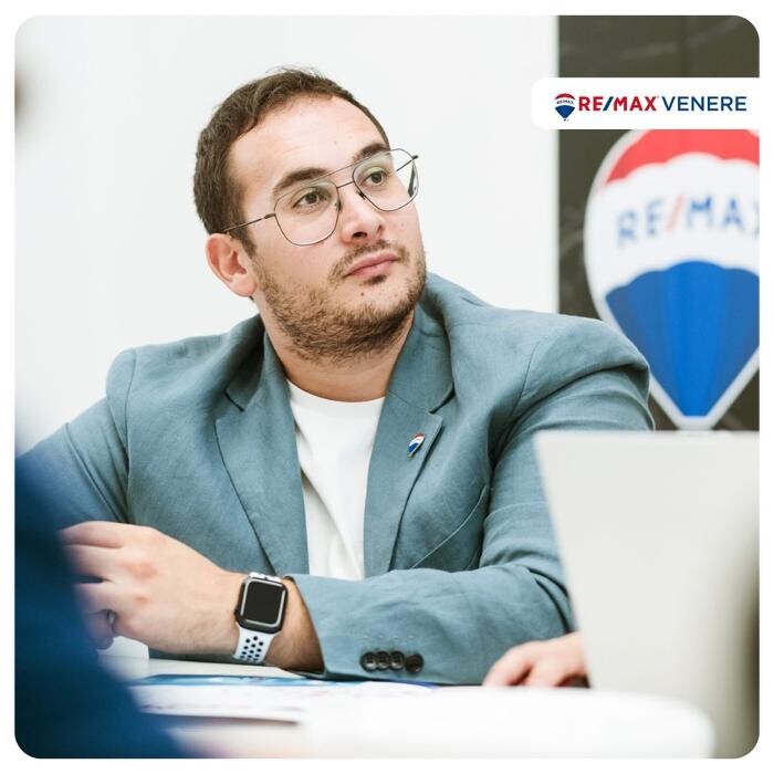 Images RE/MAX Venere 2