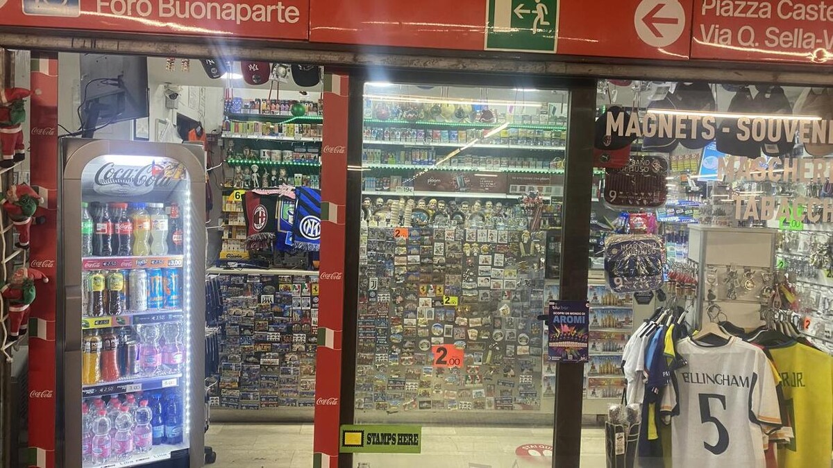 Images Luggage Storage Cairoli Metro Station - Radical Storage