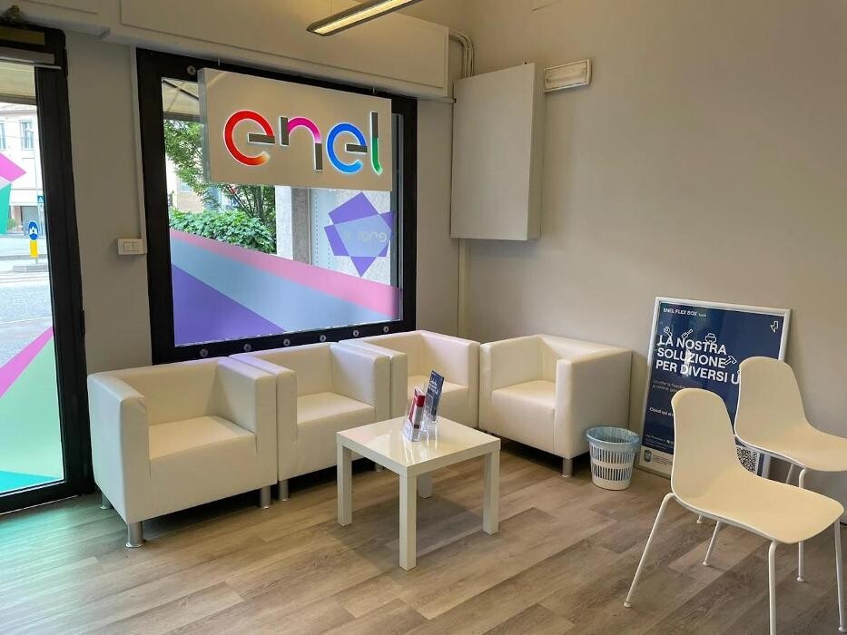 Images Spazio Enel Partner Padova Via Guizza Conselvana