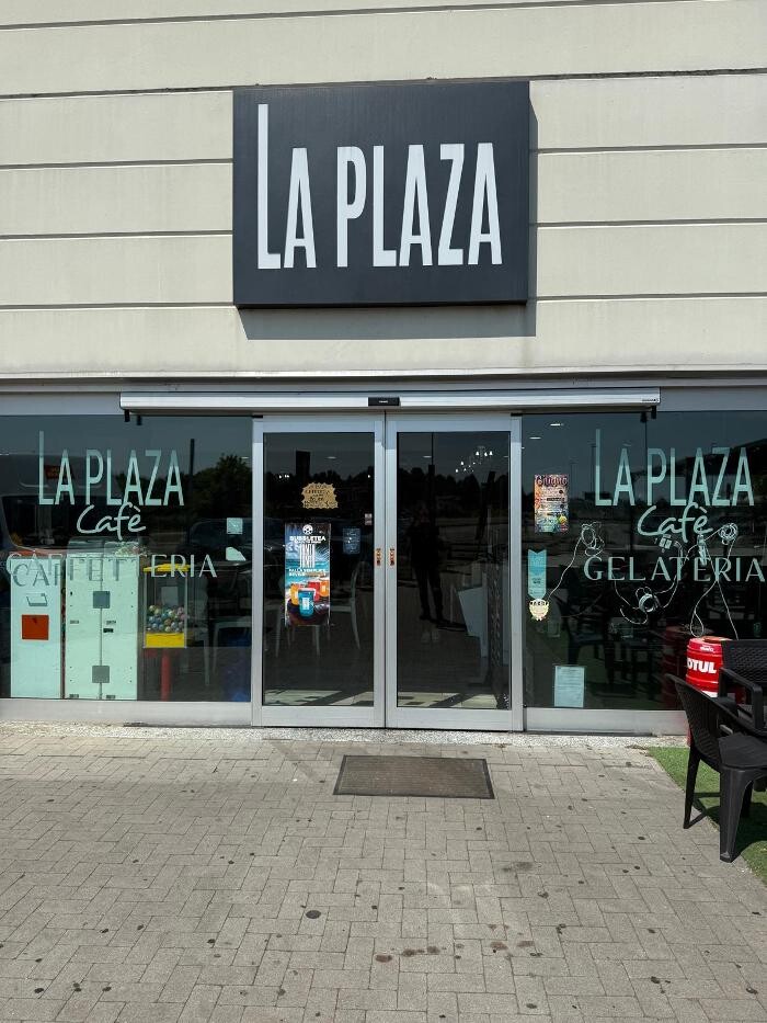 Images CoinFlip Bitcoin ATM - La Plaza Cafe (Casorate Primo)