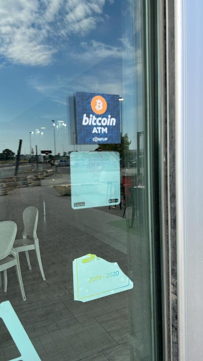 Images CoinFlip Bitcoin ATM - La Plaza Cafe (Casorate Primo)