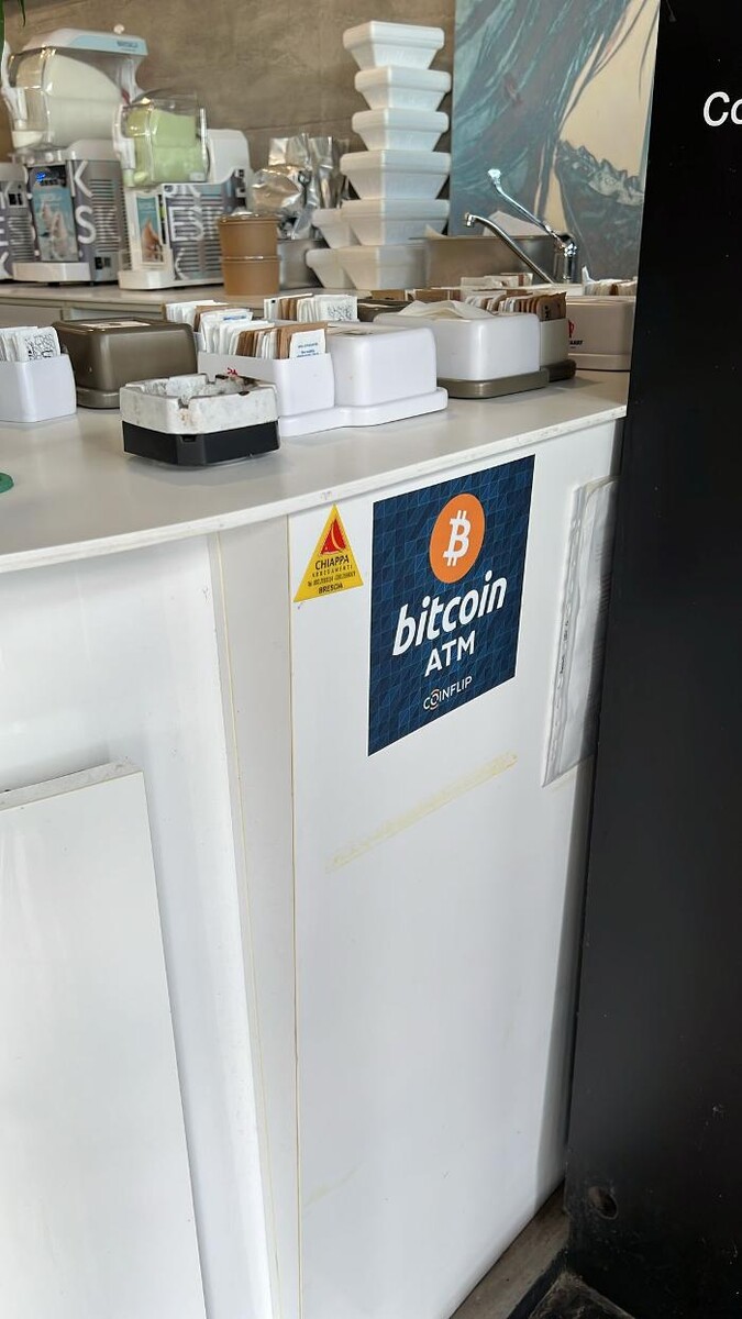 Images CoinFlip Bitcoin ATM - La Plaza Cafe (Casorate Primo)