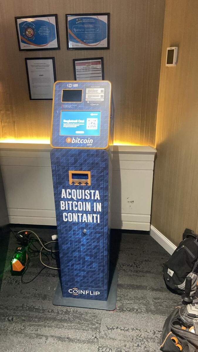 Images CoinFlip Bitcoin ATM - Sala Bingo Zara (Marche)