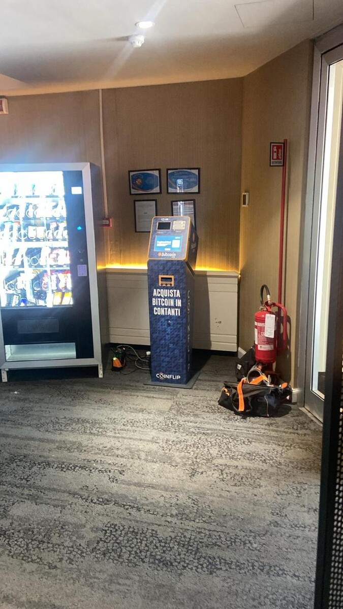 Images CoinFlip Bitcoin ATM - Sala Bingo Zara (Marche)
