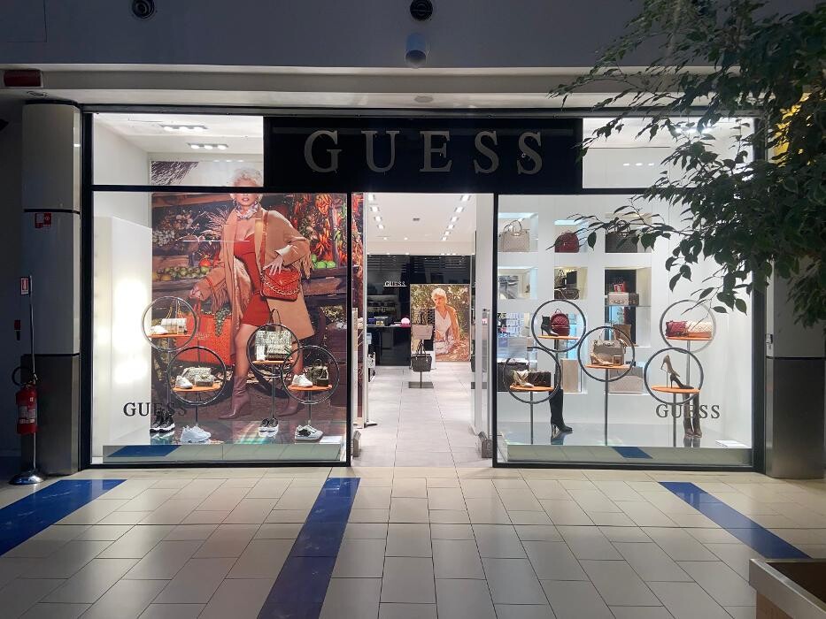 Images GUESS ACCESSORIES
