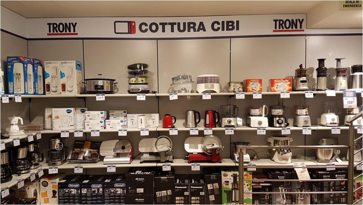 Images Trony via Ducco Brescia