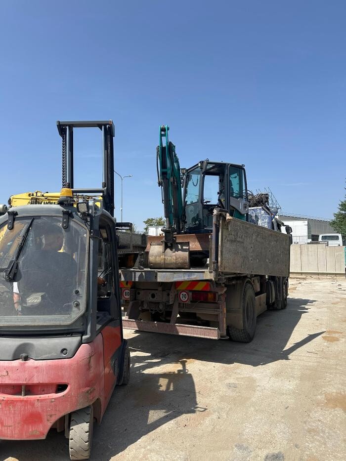 Images DAMAC | Vendita e Noleggio macchine movimento terra | Roma