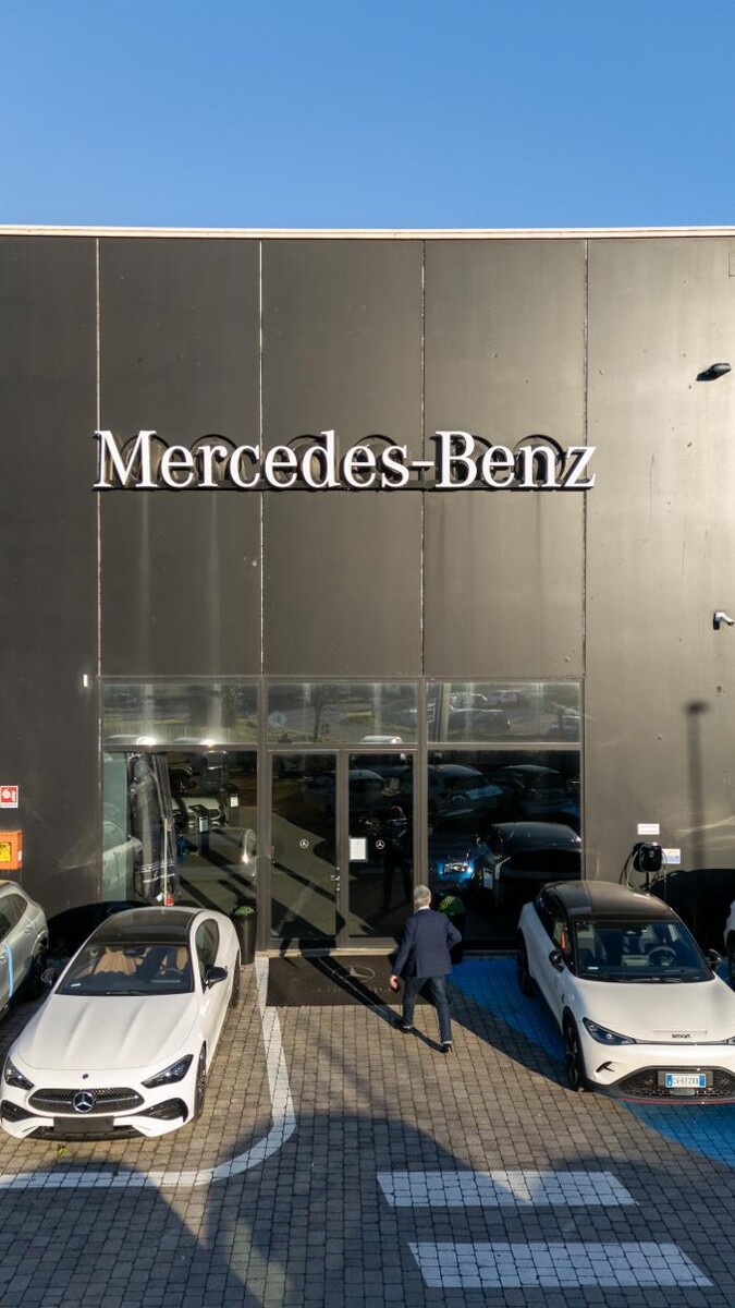 Images Gino Mercedes e Smart Livorno