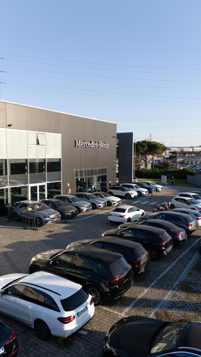 Images Gino Mercedes e Smart Livorno