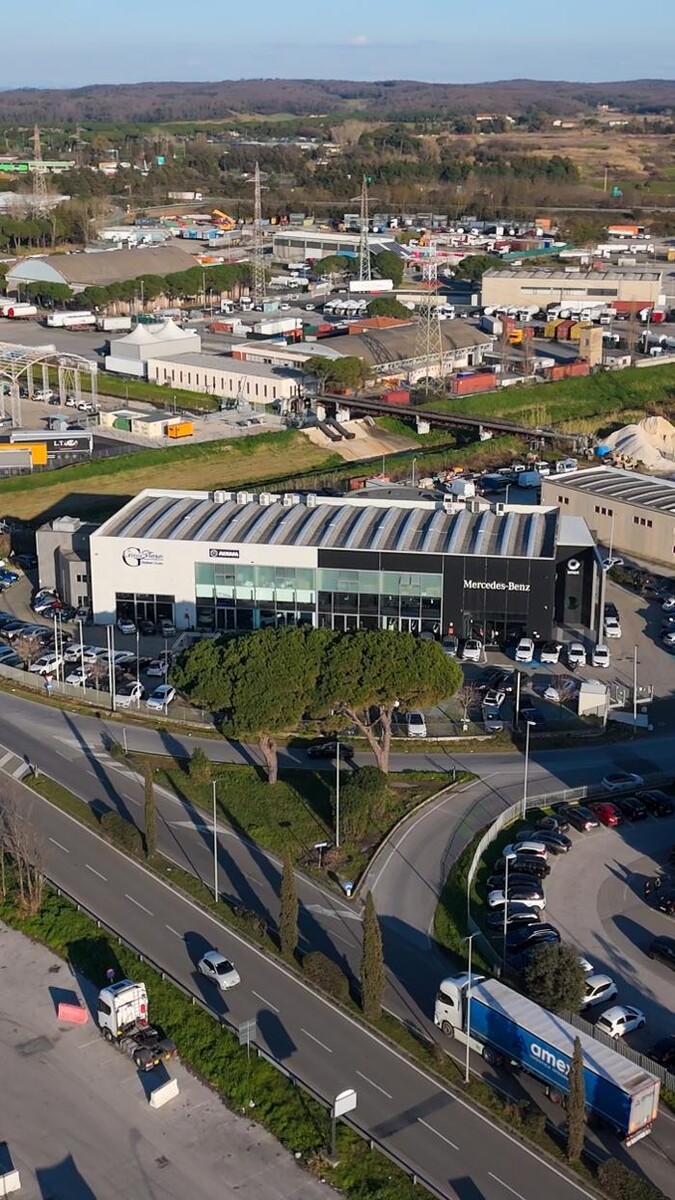 Images Gino Mercedes e Smart Livorno