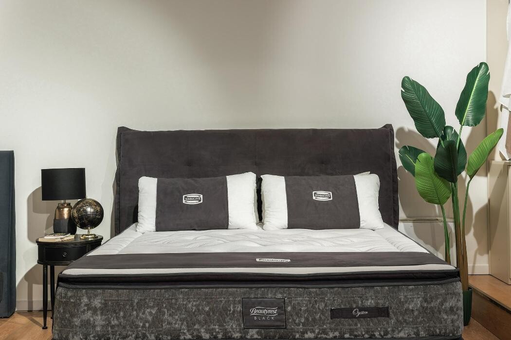 Images Simmons Premium Reseller Lissone